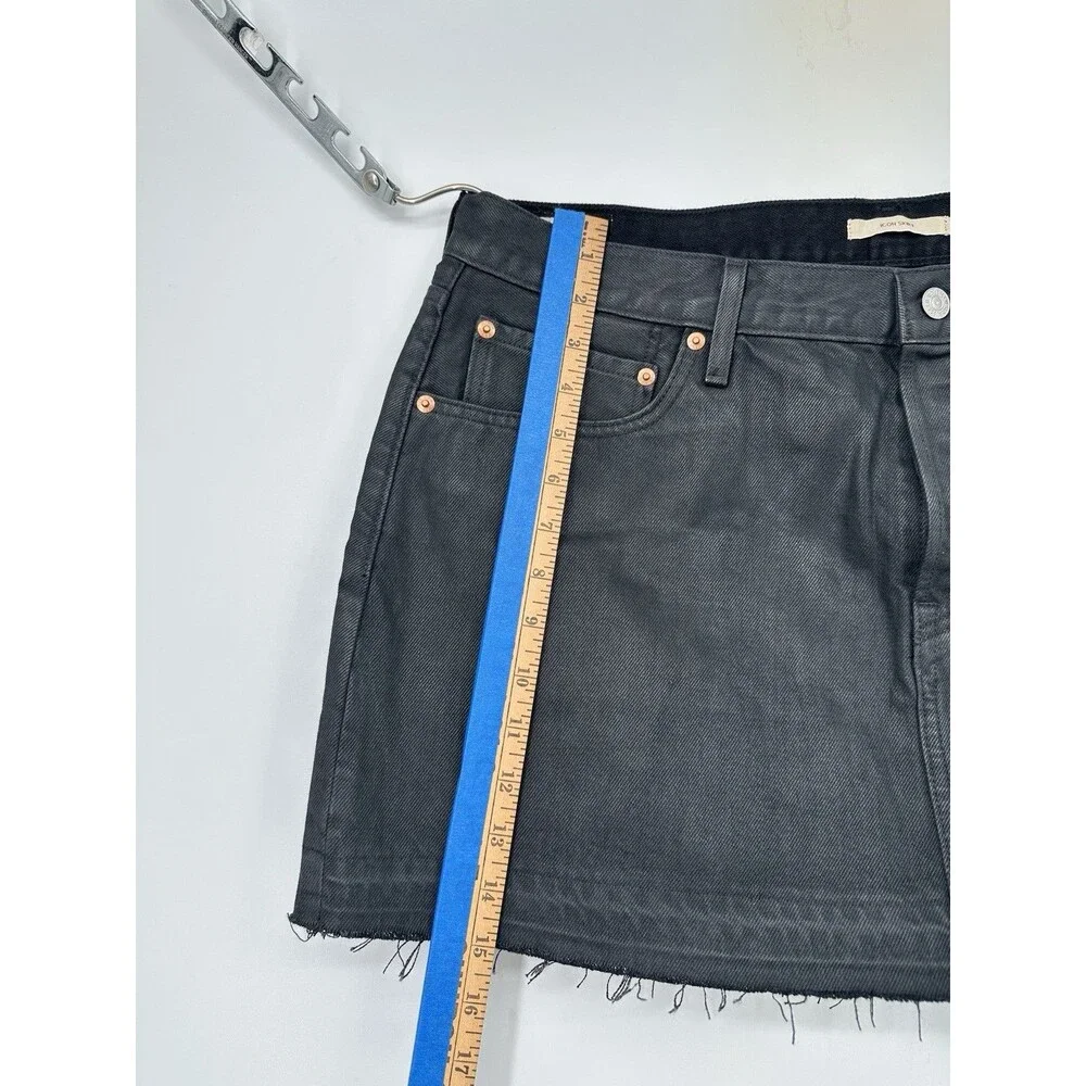 Levi's Icon Skirt, Black Denim, Coated,‎ Button Fly, Cotton, Mini, Size 33 NWT